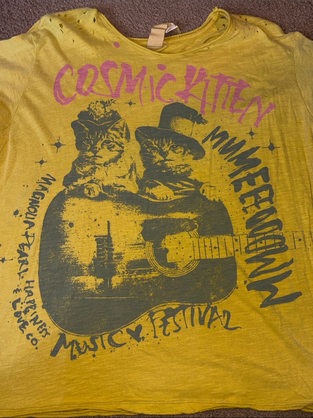 Magnolia Pearl Cosmic Kitten tee